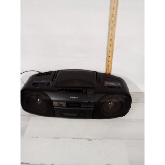 Sony Gfd 82 Boombox/Cd/Cassette Tested And Works Broken Antenna Used Condition - Picture 9 of 16